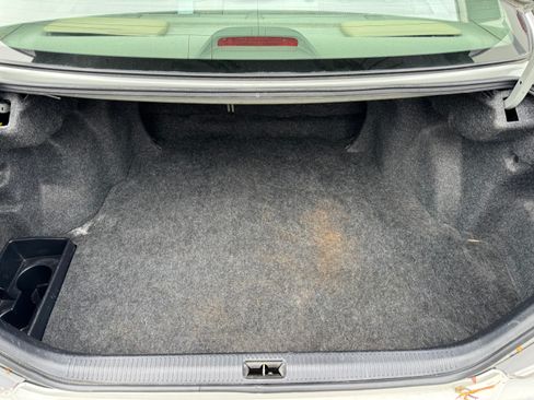 Used 2005 Toyota Camry LE image 9