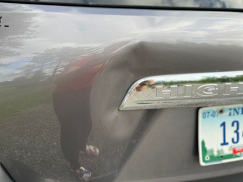 Used 2013 Toyota Highlander Limited AWD/4WD image 21