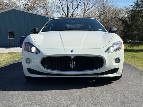 Used 2012 Maserati GranTurismo Sport image 11