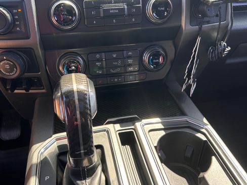 Used 2019 Ford F150 Raptor w/ Equipment Group 802A Luxury image 4