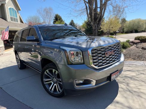 Used 2019 GMC Yukon XL Denali w/ Denali Ultimate Package image 2