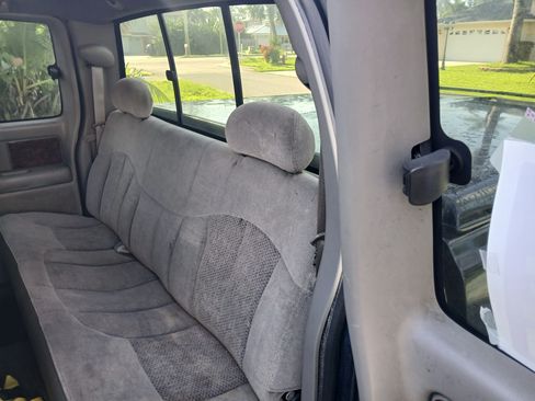 Used 2000 Chevrolet Silverado 1500 LS image 11