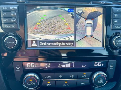 Used 2015 Nissan Rogue SV w/ SV Premium Package image 13