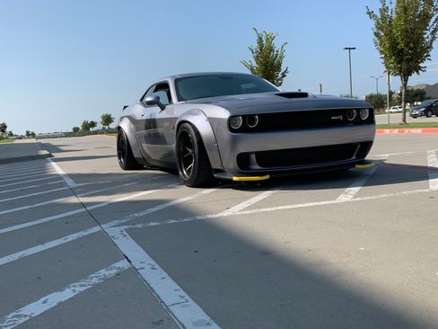 Used 2016 Dodge Challenger SRT Hellcat image 13