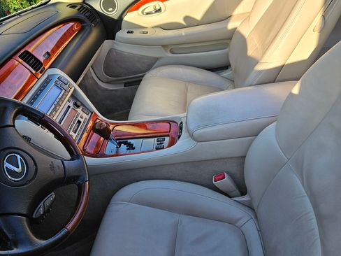 Used 2006 Lexus SC 430 Convertible image 6