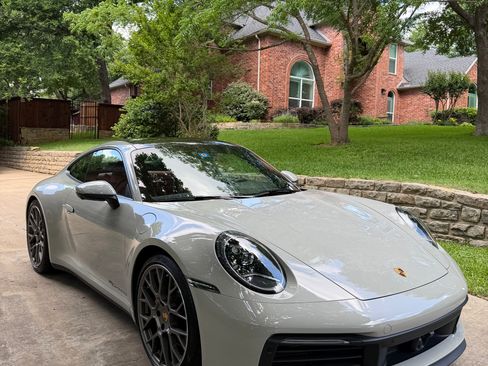 Used 2023 Porsche 911 Carrera 4S AWD/4WD image 9
