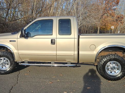 Used 2001 Ford F250 4x4 SuperCab Super Duty image 5
