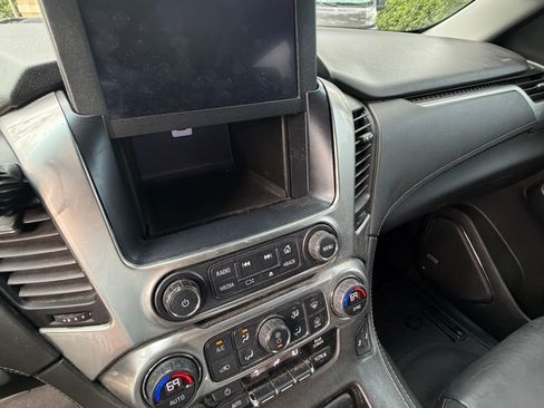 Used 2019 Chevrolet Tahoe LT RWD image 11
