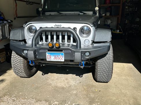 Used 2012 Jeep Wrangler Unlimited Rubicon w/ Dual Top Group AWD/4WD image 4
