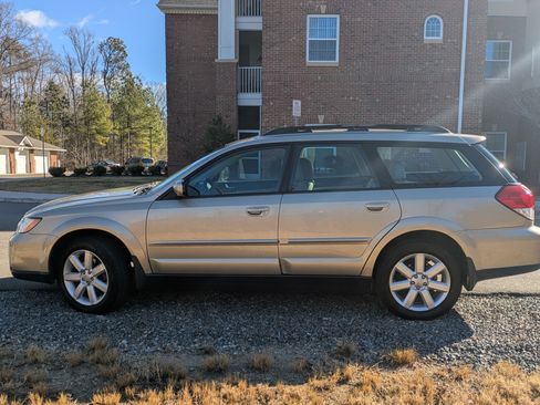 Used 2008 Subaru Outback 2.5i Limited L.L. Bean image 1