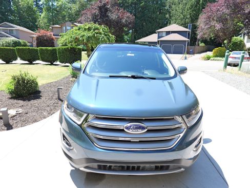 Used 2016 Ford Edge SEL w/ Equipment Group 201A AWD/4WD image 2