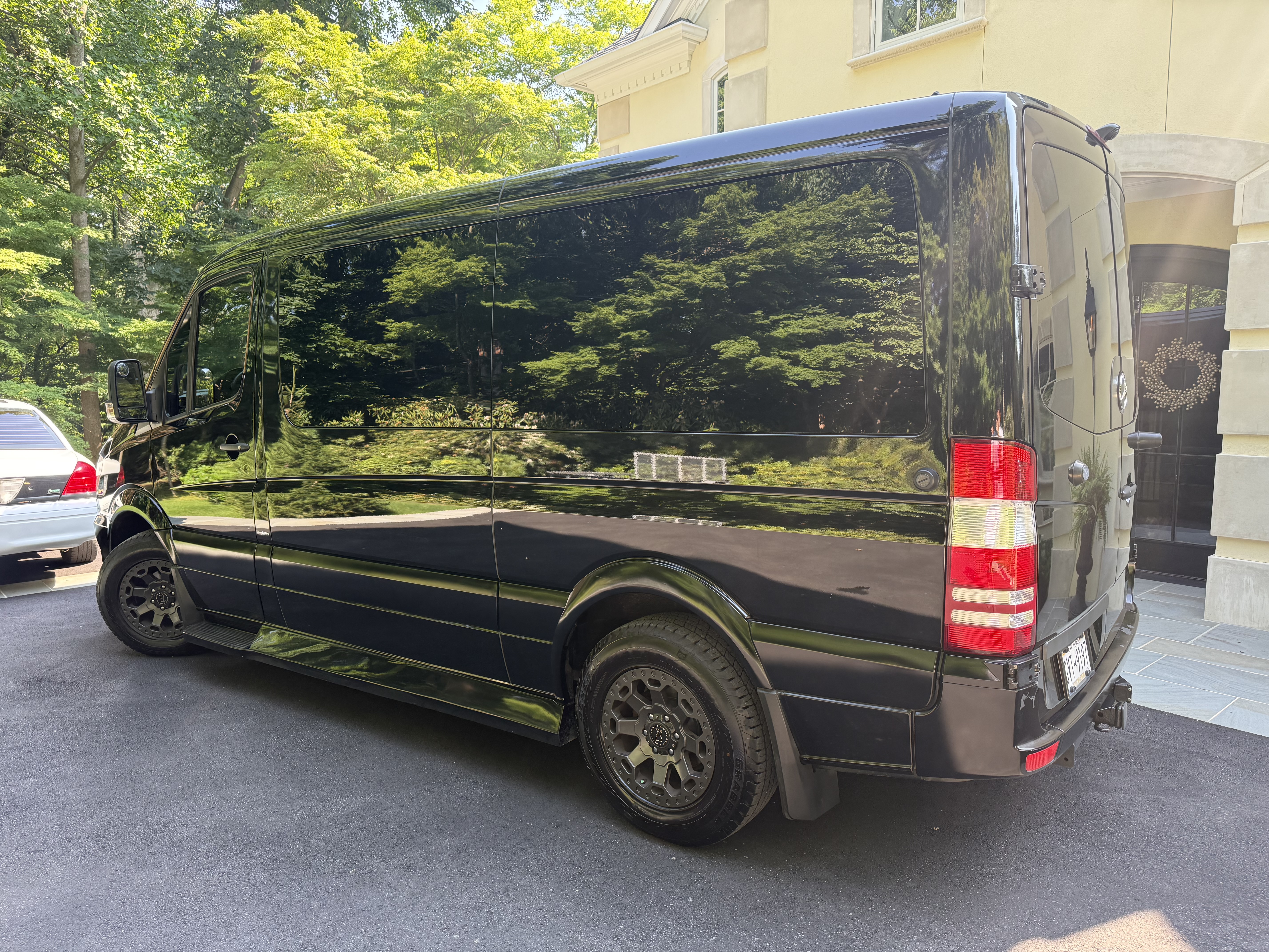 Used 2015 Mercedes-Benz Sprinter 2500 image 6