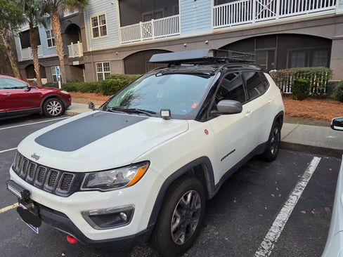 Used 2017 Jeep Compass Trailhawk w/ Leather Interior Group image 2