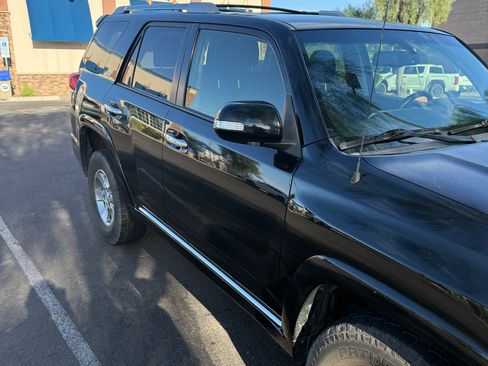 Used 2013 Toyota 4Runner SR5 w/ Convenience Pkg AWD/4WD image 5