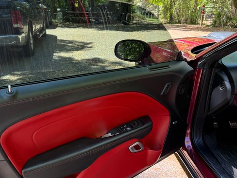 Used 2021 Dodge Challenger R/T w/ Plus Package image 5