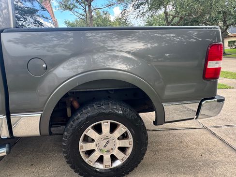 Used 2006 Lincoln Mark LT 4x4 image 14