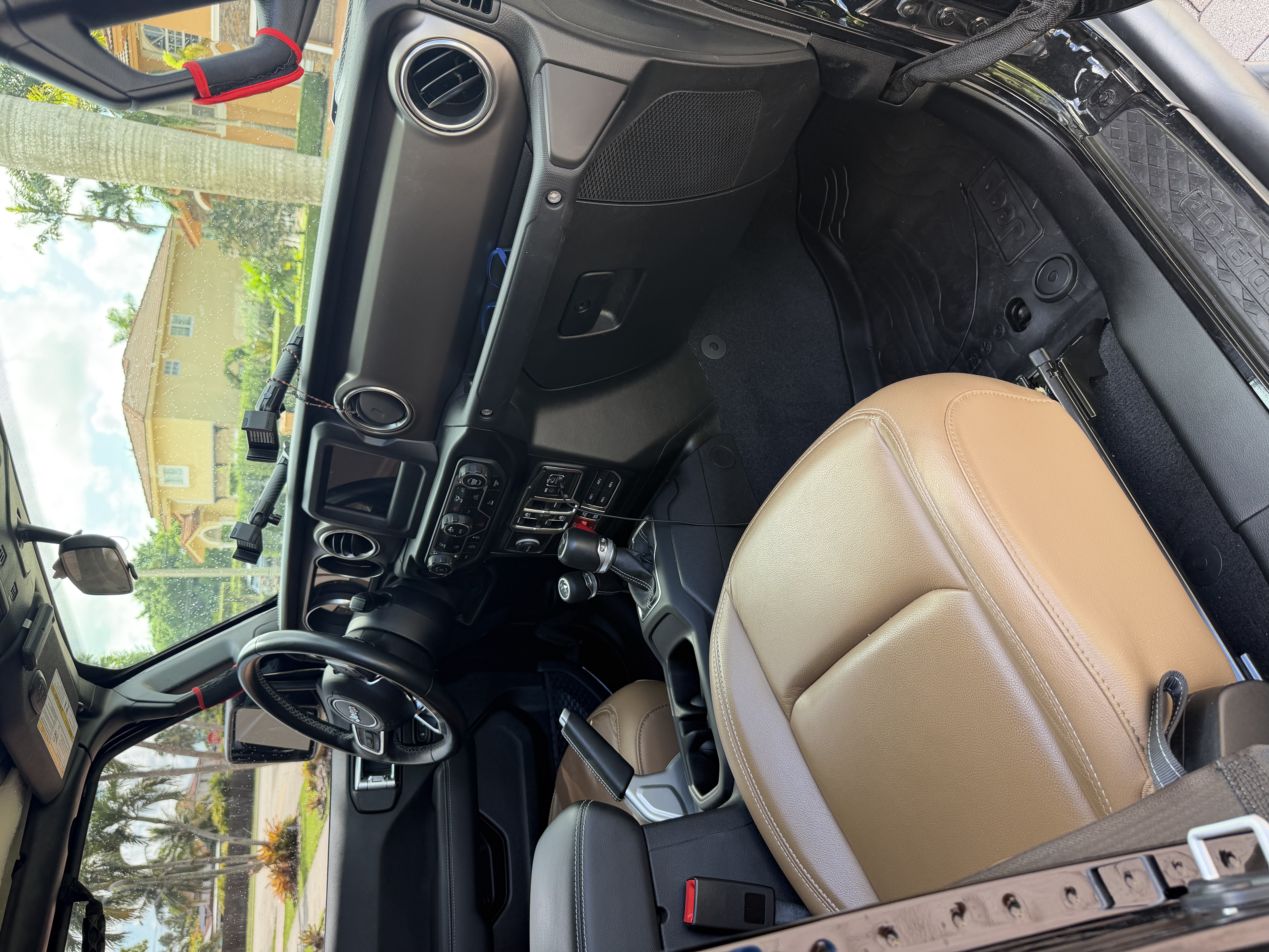 Used 2020 Jeep Gladiator Rubicon w/ LED Lighting Group AWD/4WD image 29