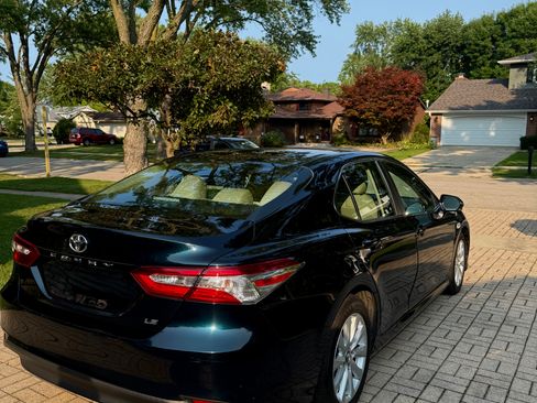 Used 2018 Toyota Camry LE w/ Convenience Package FWD image 9
