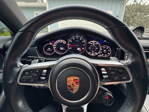 Used 2018 Porsche Panamera 4S image 13