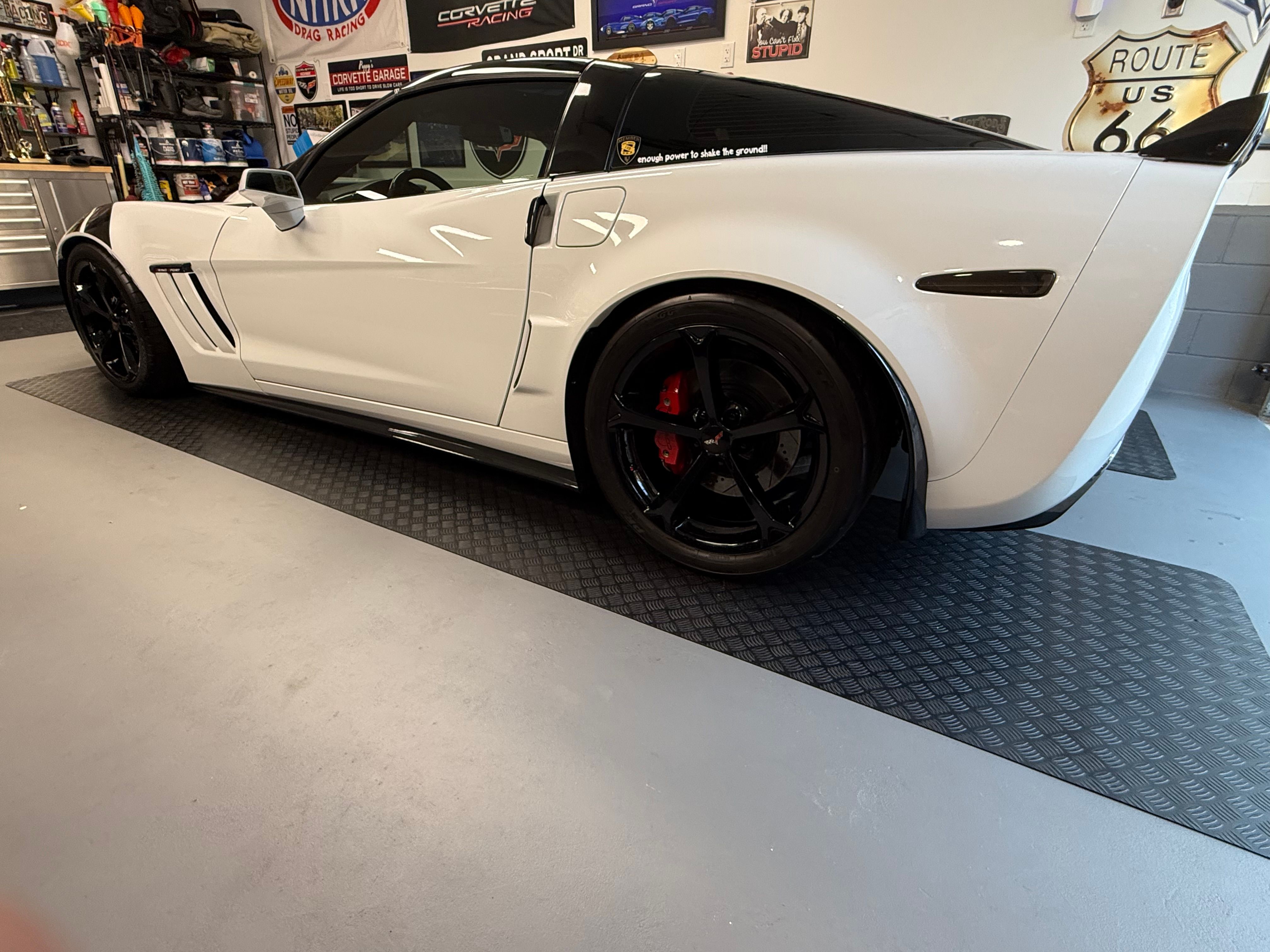 Used 2013 Chevrolet Corvette Grand Sport w/ 2LT Preferred Equipment Group RWD image 23