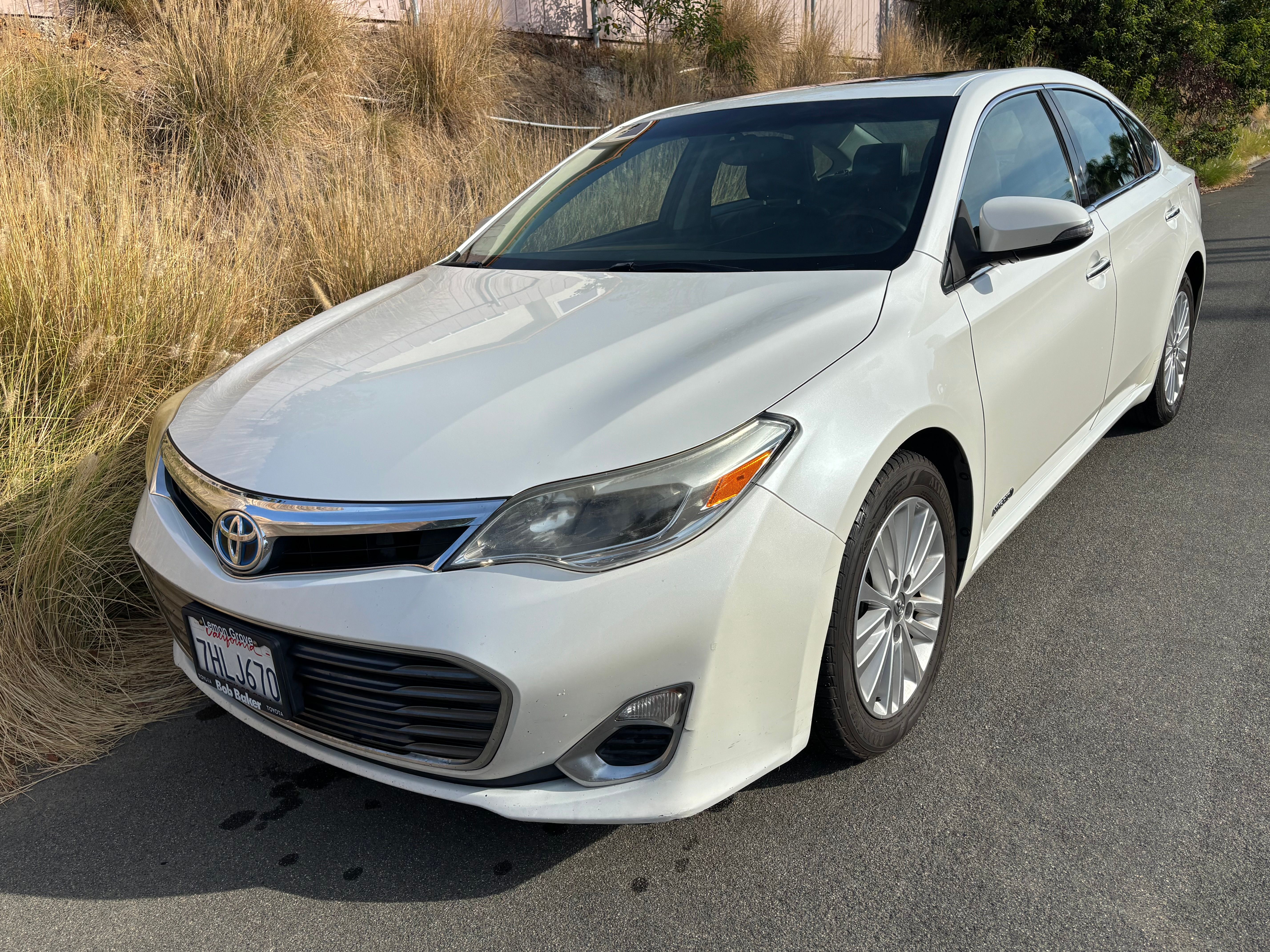 Used 2014 Toyota Avalon XLE Premium FWD image 1
