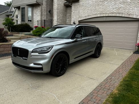 Used 2023 Lincoln Aviator Reserve w/ Jet Package AWD/4WD image 12