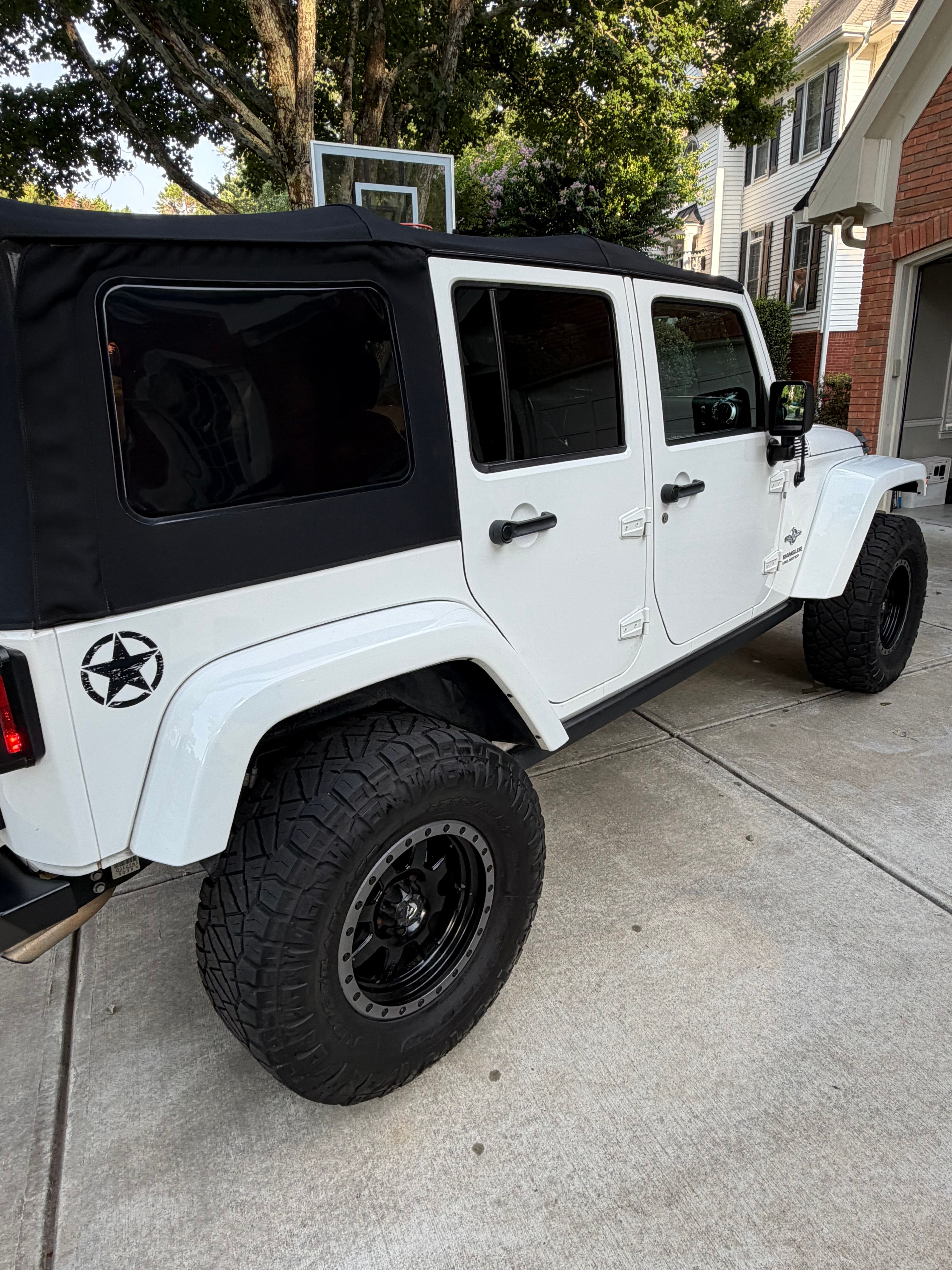 Used 2013 Jeep Wrangler Unlimited Sport AWD/4WD image 2