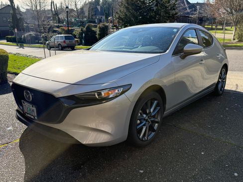 Used 2022 MAZDA MAZDA3 s image 5