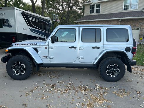 Used 2023 Jeep Wrangler Unlimited Rubicon image 6