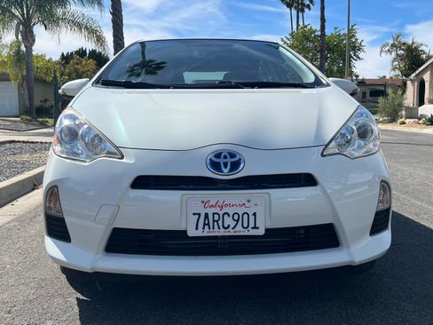 Used 2013 Toyota Prius C Two image 8