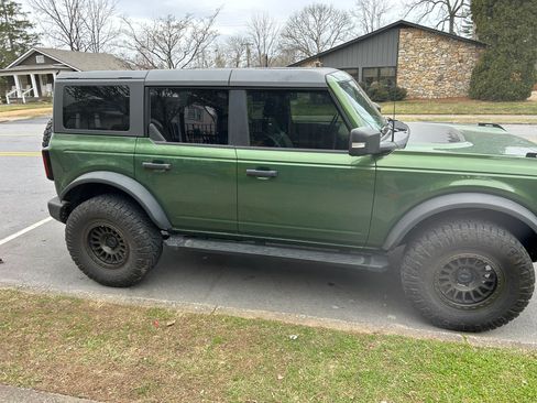 Used 2023 Ford Bronco Wildtrak image 20