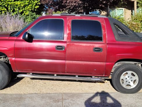 Used 2006 Chevrolet Avalanche LS w/ Avalanche South-West Package image 15