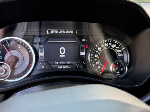 Used 2024 RAM 2500 Laramie w/ Night Edition AWD/4WD image 15