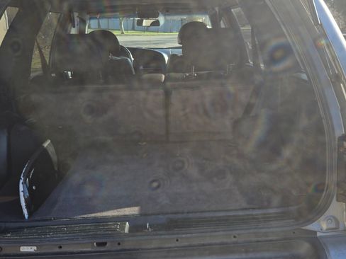 Used 2001 Nissan Pathfinder LE image 12