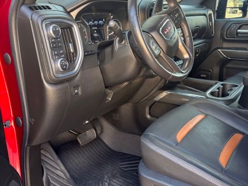 Used 2021 GMC Sierra 2500 AT4 w/ AT4 Premium Plus Package image 13