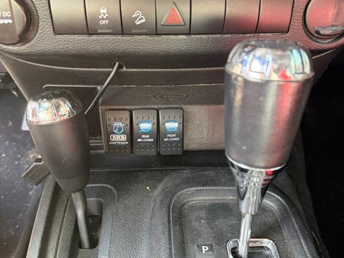 Used 2014 Jeep Wrangler Unlimited Sport w/ Connectivity Group image 16