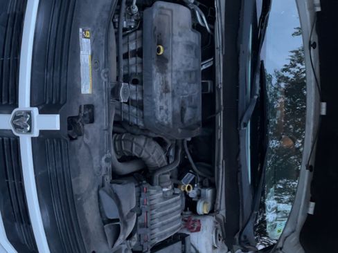 Used 2010 Dodge Avenger SXT FWD image 15
