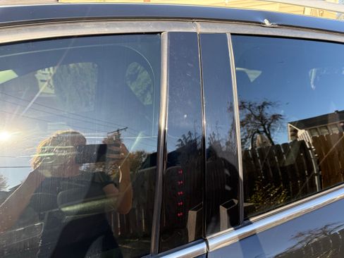 Used 2018 Ford Escape Titanium w/ Ford Safe & Smart Package image 11