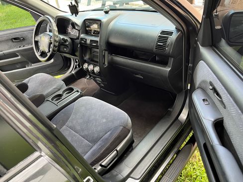 Used 2006 Honda CR-V EX image 2