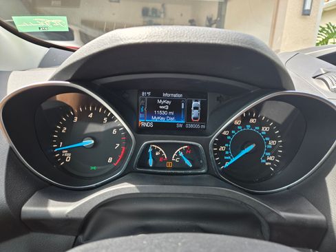 Used 2016 Ford Escape S image 8