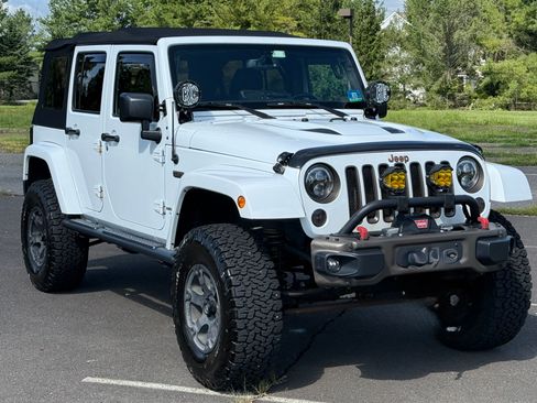 Used 2016 Jeep Wrangler Unlimited Sahara AWD/4WD image 26