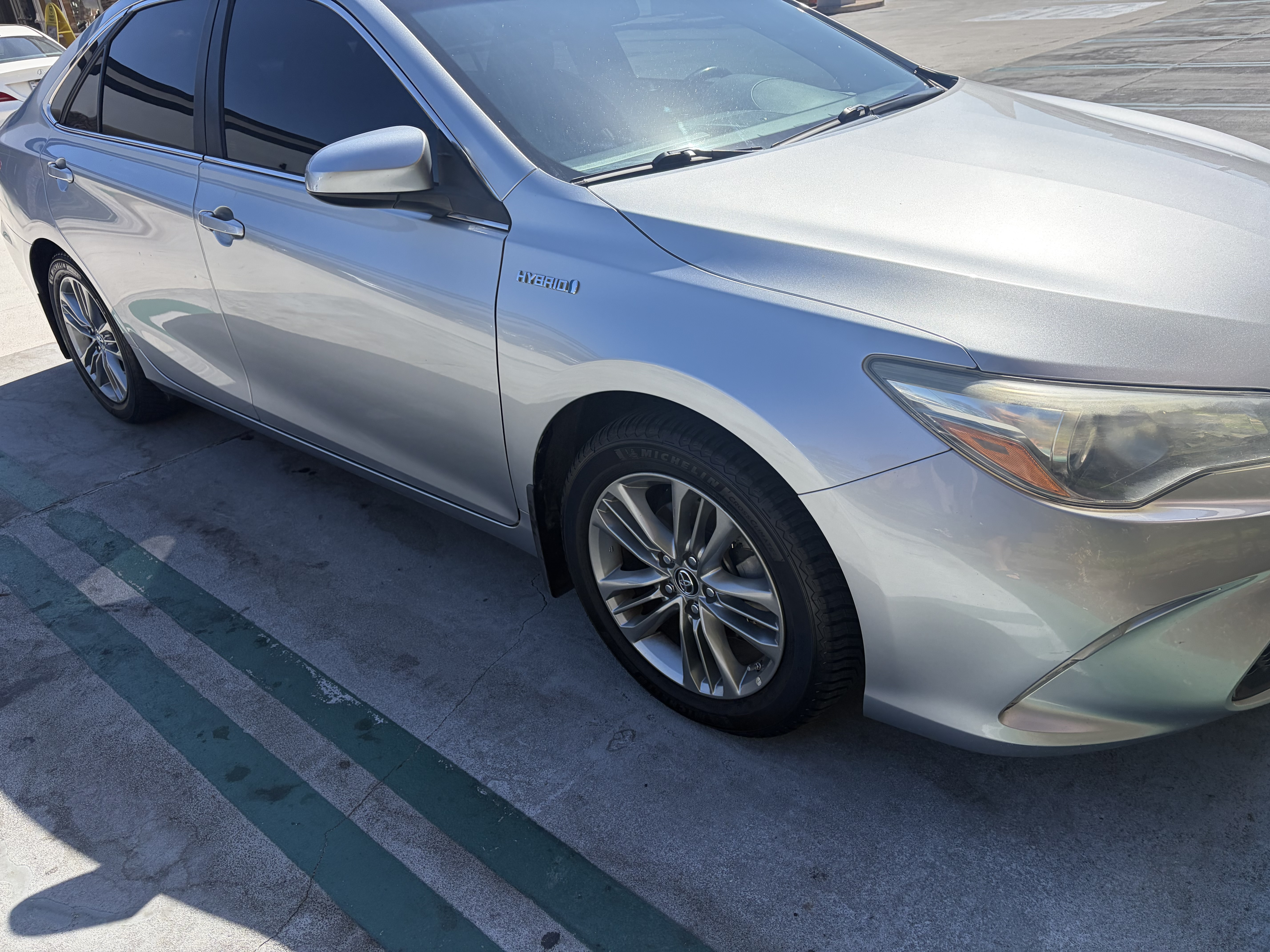 Used 2015 Toyota Camry SE w/ Moonroof Package FWD image 23