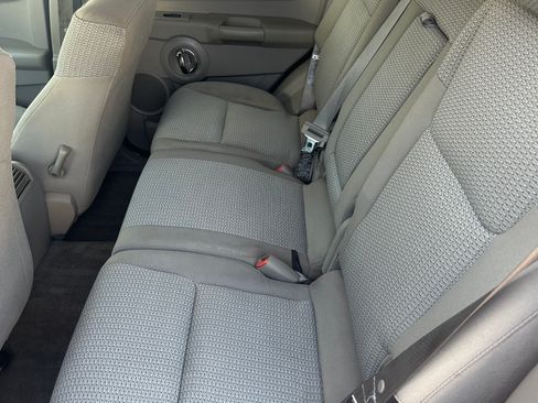 Used 2006 Jeep Commander 4WD image 14