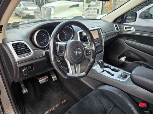 Used 2012 Jeep Grand Cherokee SRT8 w/ Luxury Group II image 9