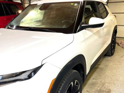 Used 2022 Chevrolet TrailBlazer LT w/ Convenience Package image 11