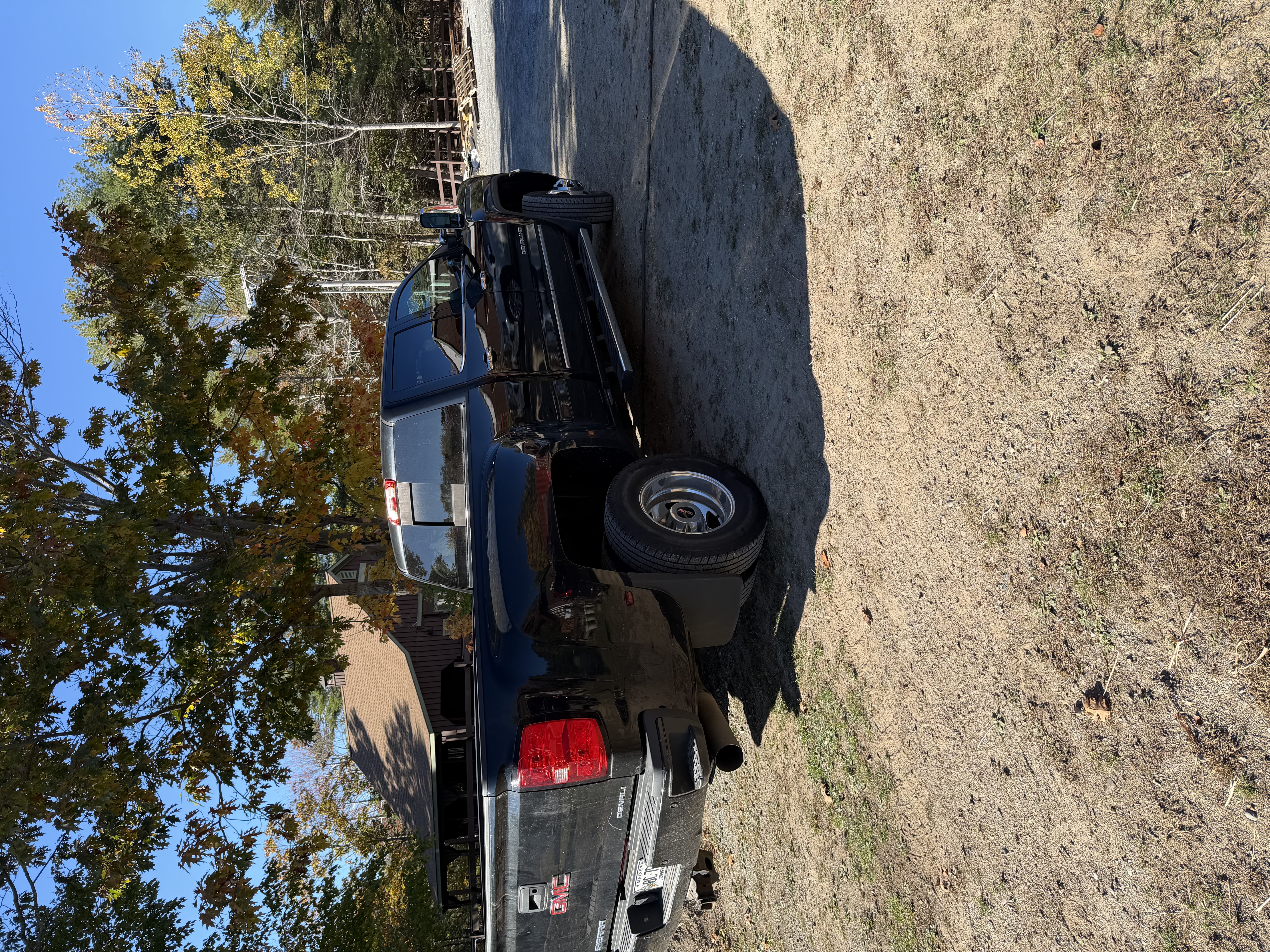 Used 2015 GMC Sierra 3500 Denali w/ Duramax Plus Package AWD/4WD image 8
