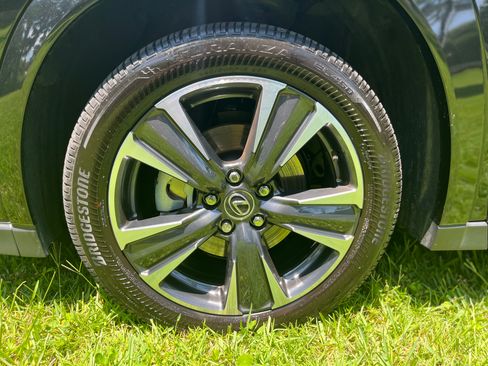 Used 2025 Lexus UX 300h FWD w/ Accessory Package (Z1) image 10