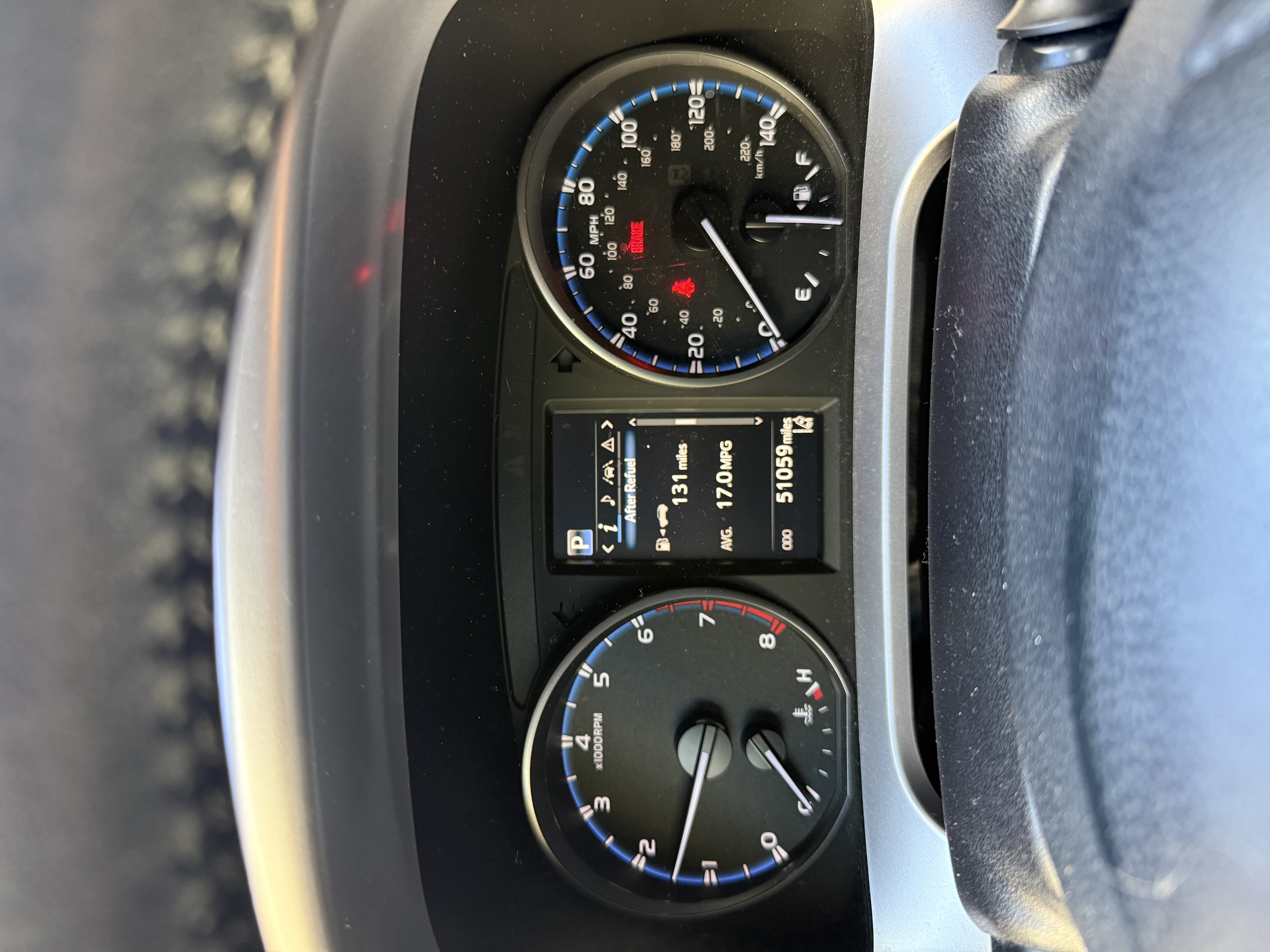 Used 2018 Toyota RAV4 XLE FWD image 2