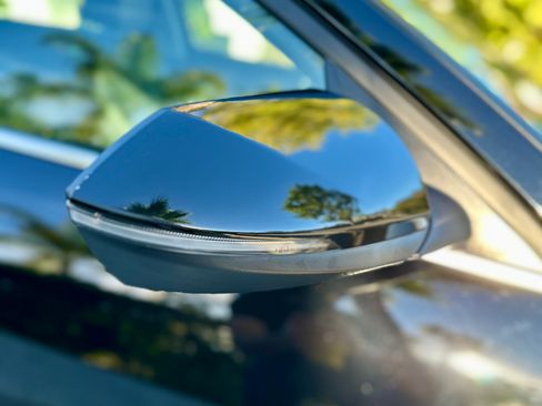 Used 2023 Hyundai Elantra Limited image 13