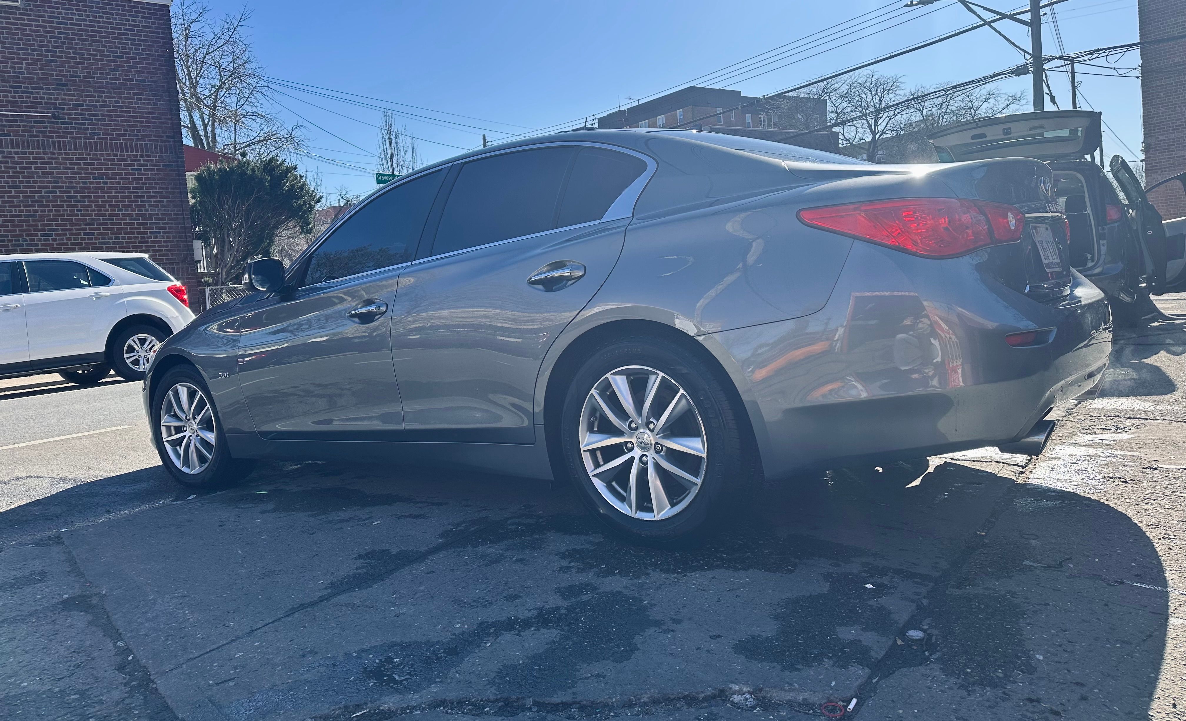 Used 2017 INFINITI Q50 3.0t Premium RWD image 2